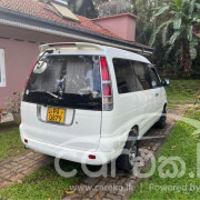 TOYOTA NOAH KR42 2001