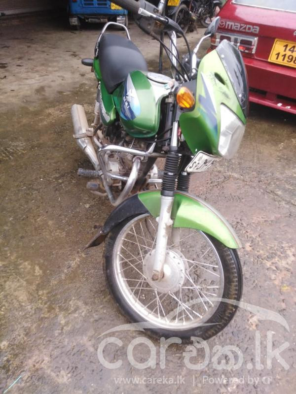 BAJAJ CALIBER 2004