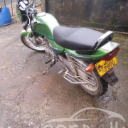 BAJAJ CALIBER 2004
