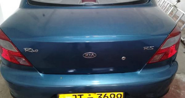 KIA RIO 2002