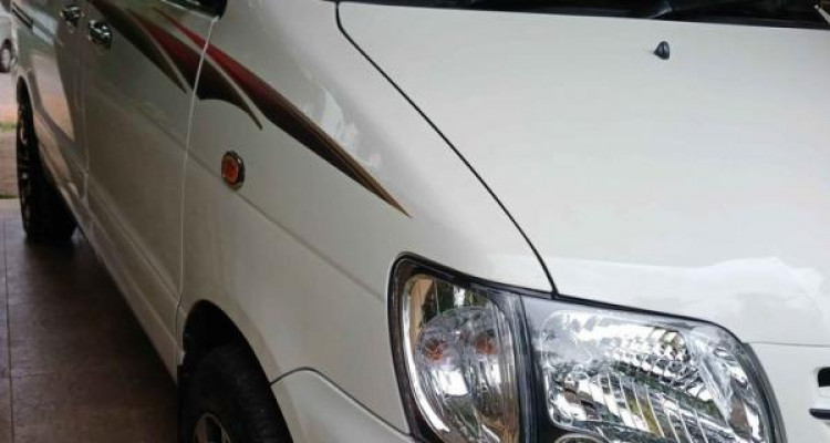 TOYOTA NOAH KR42 2000