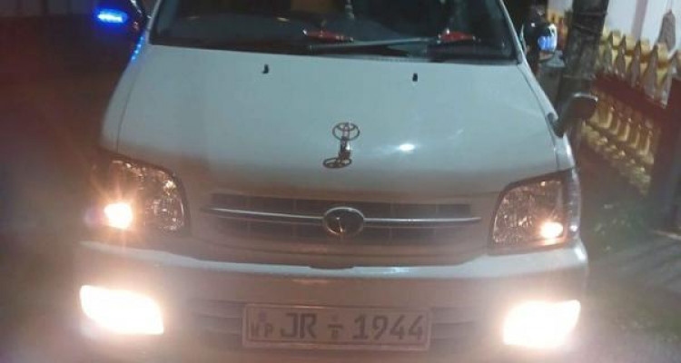 TOYOTA NOAH KR42 2000