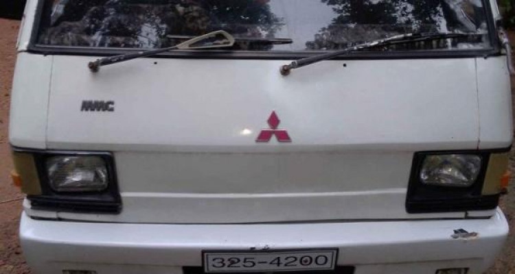 MITSUBISHI L300 1980