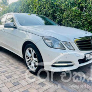 MERCEDES BENZ E300 2011