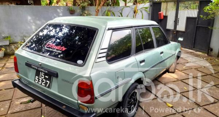 TOYOTA COROLLA DX WAGON KE72 1985