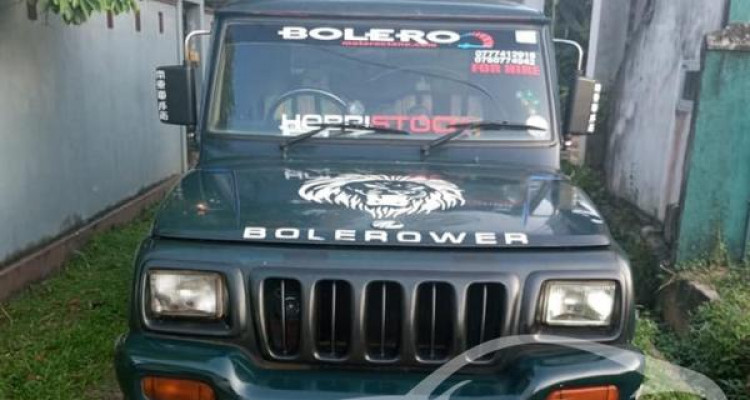 MAHINDRA BOLERO 2012