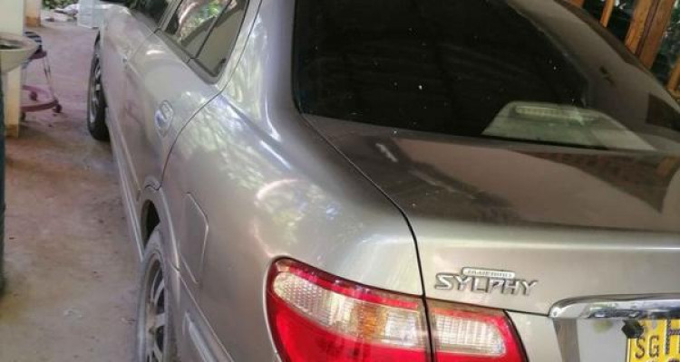 NISSAN SYLPHY 2000