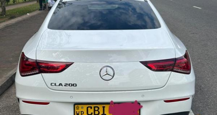 MERCEDES BENZ CLA200 2019