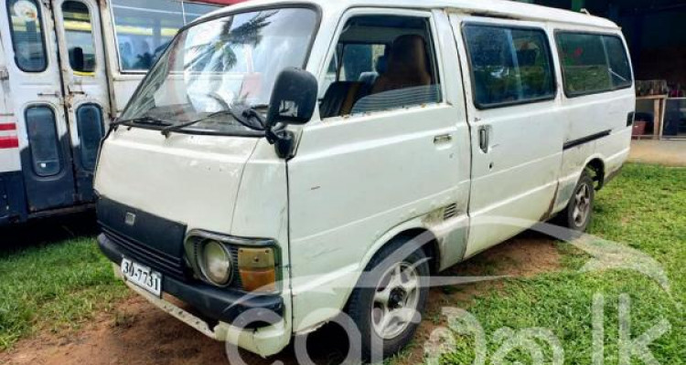 TOYOTA HIACE LH30 1982