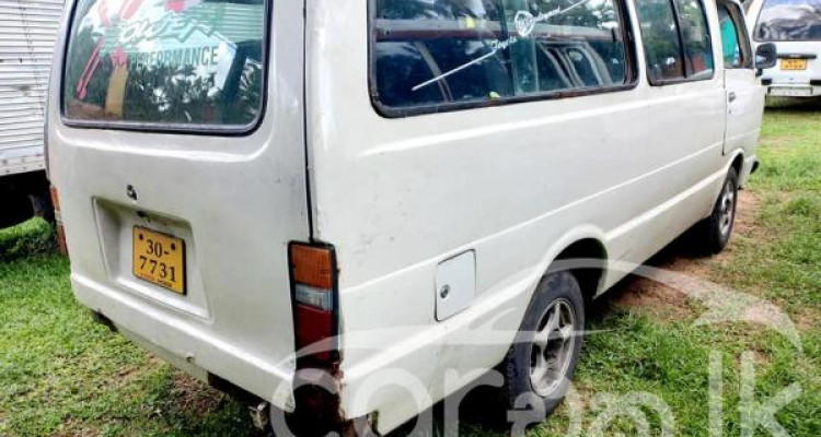 TOYOTA HIACE LH30 1982