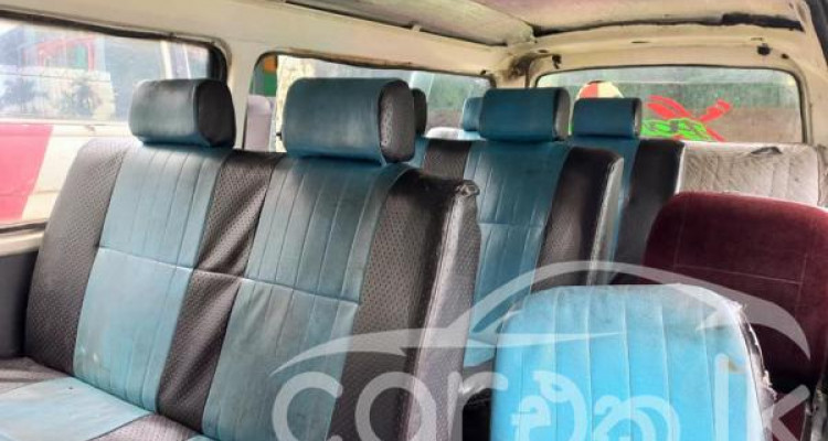 TOYOTA HIACE LH30 1982
