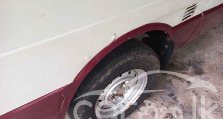 TOYOTA HIACE LH40 1981