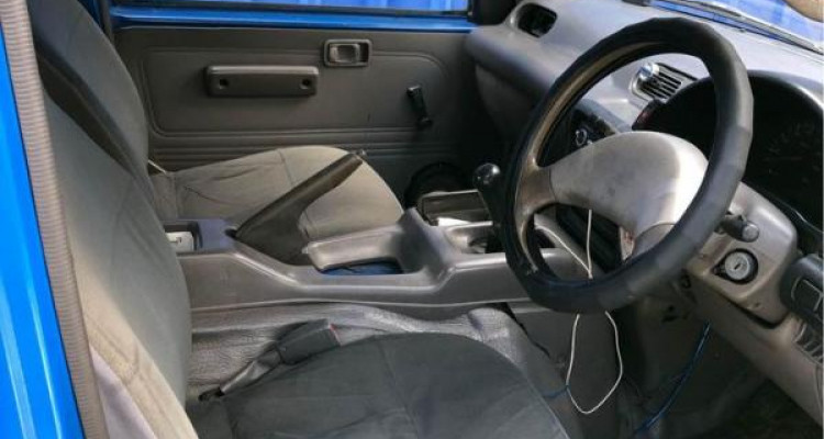 NISSAN SERENA 1996