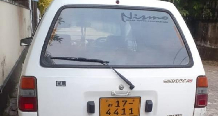 NISSAN AD WAGON 1987