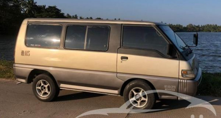 MITSUBISHI DELICA PO5 1987