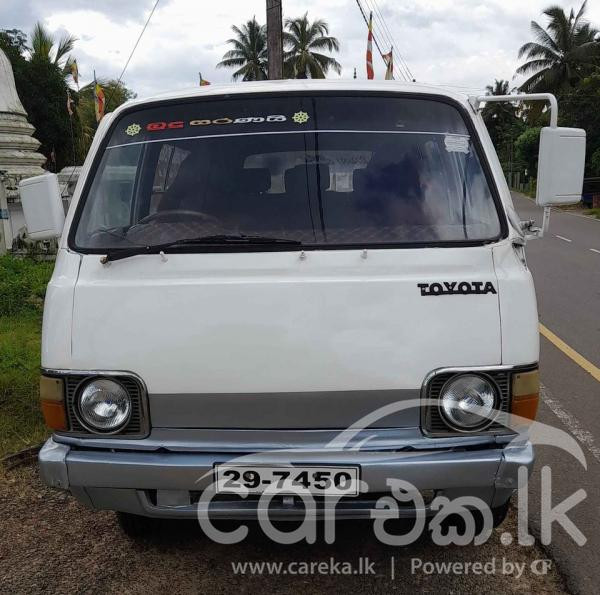 TOYOTA HIACE LH20 1981