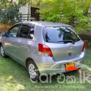 TOYOTA VITZ 2009