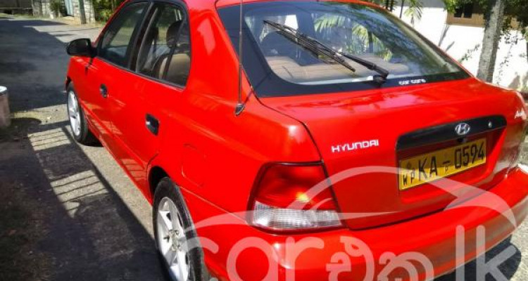 HYUNDAI ACCENT 2001