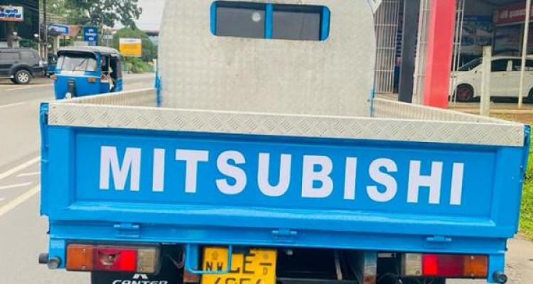MITSUBISHI CANTER 2006
