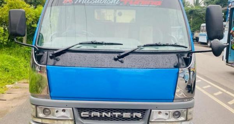 MITSUBISHI CANTER 2006