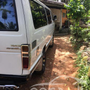 TOYOTA HIACE LH61 1985