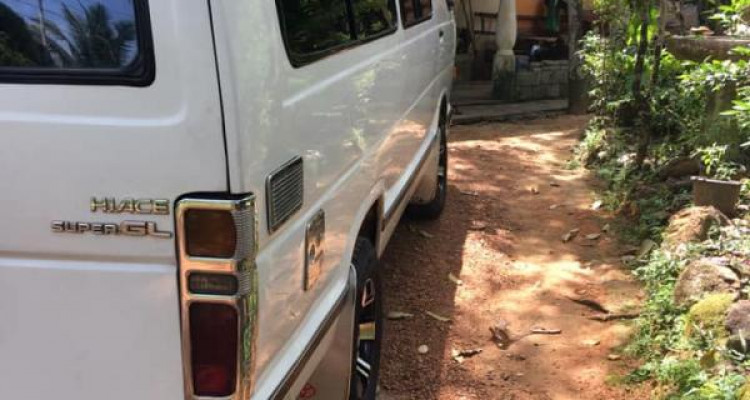 TOYOTA HIACE LH61 1985