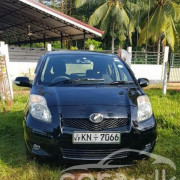 TOYOTA VITZ 2009