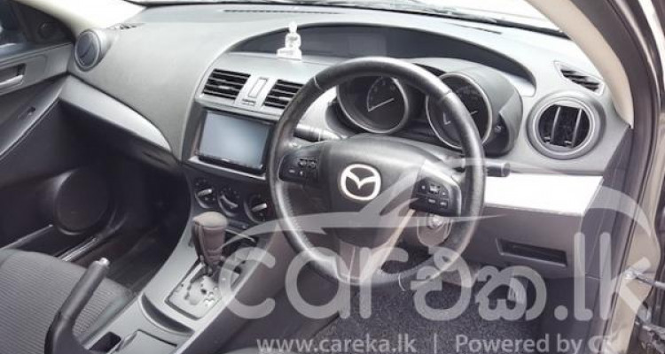 MAZDA 3 2012