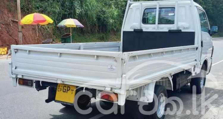 MAZDA BONGO BROWNY 1999