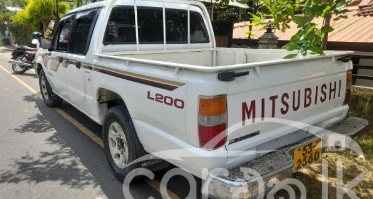 MITSUBISHI L200 1992