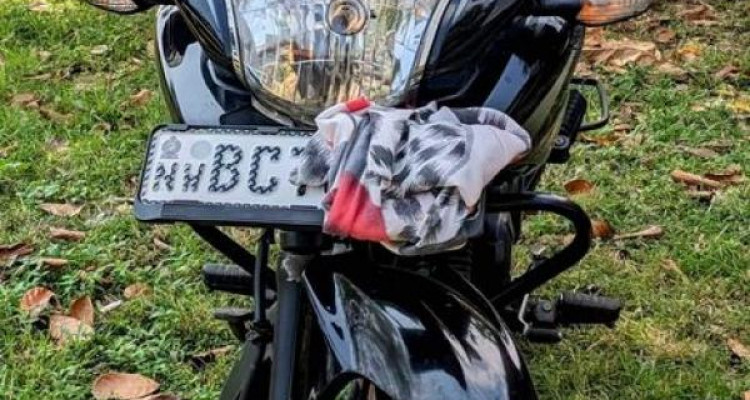BAJAJ DISCOVER 150 2015