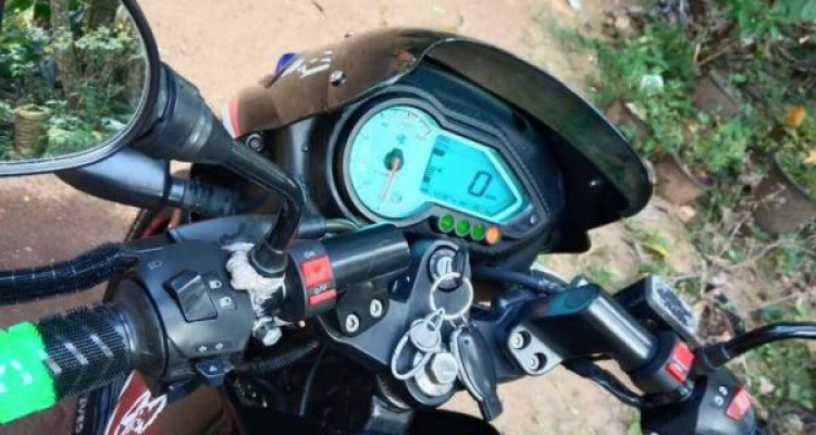 BAJAJ PULSAR 150 2019