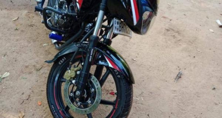 BAJAJ PULSAR 150 2019