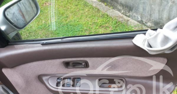 NISSAN SUNNY 1996