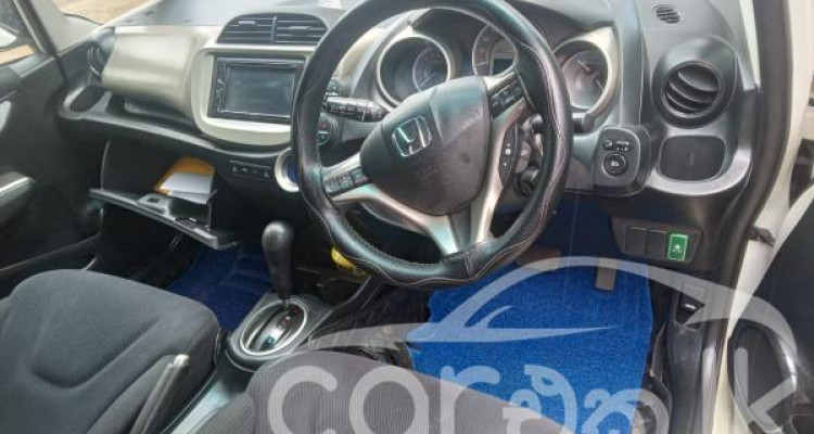 HONDA FIT 2012