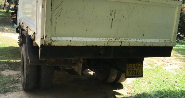 MAHINDRA LOAD KING OPTIMO 2017