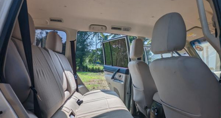 MITSUBISHI MONTERO 2013