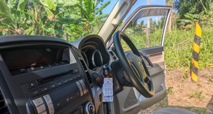 MITSUBISHI MONTERO 2013