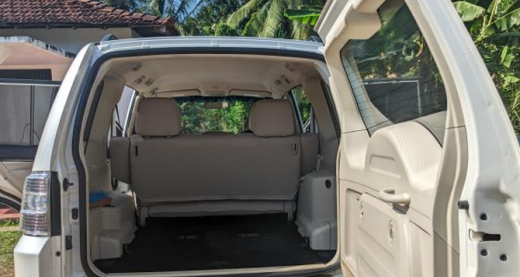 MITSUBISHI MONTERO 2013