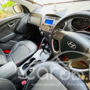 HYUNDAI TUSCANI 2011