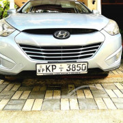 HYUNDAI TUSCANI 2011