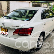 TOYOTA PREMIO 2018