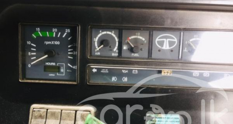 TATA 1615 2011