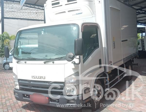 ISUZU ELF FREEZER 2012