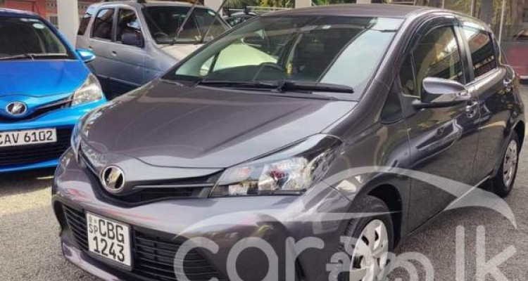 TOYOTA VITZ 2016