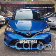 TOYOTA VITZ 2015