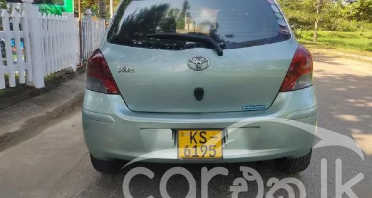 TOYOTA VITZ 2008