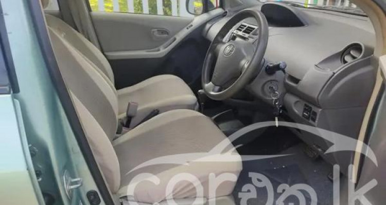 TOYOTA VITZ 2008