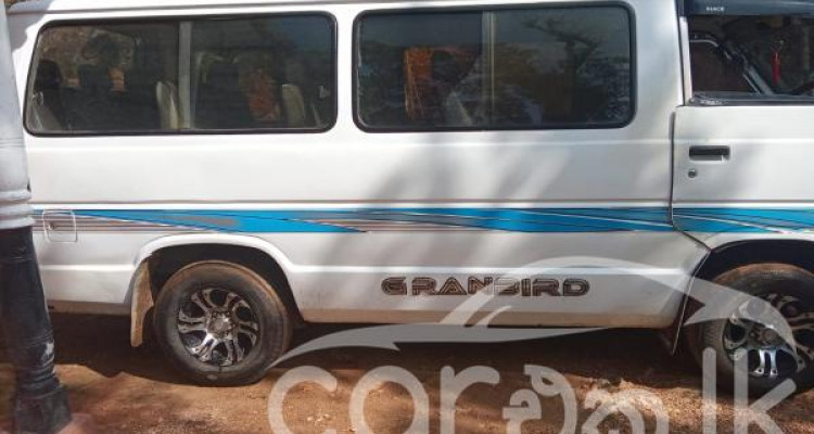TOYOTA HIACE LH61 1989