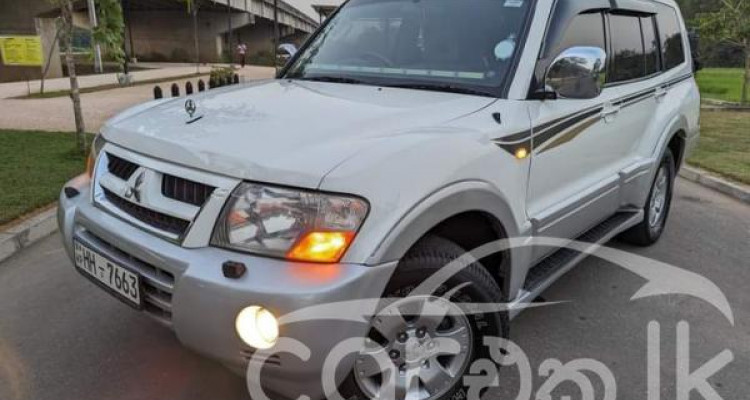 MITSUBISHI MONTERO 2003